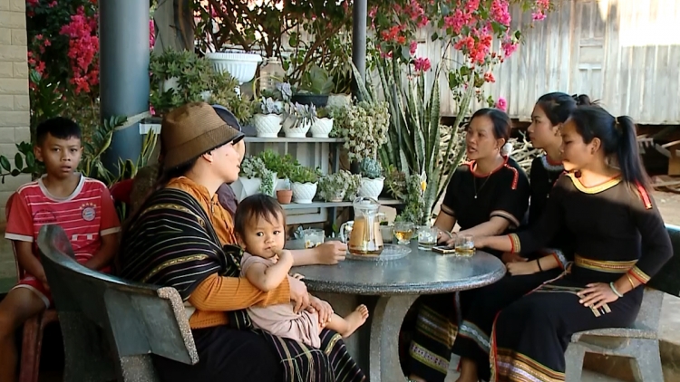 Ba klei hâo hưn kơ hdră ruah khua truh ti krĭng mnuih djuê ƀiă, krĭng đăo ti Dak Lak