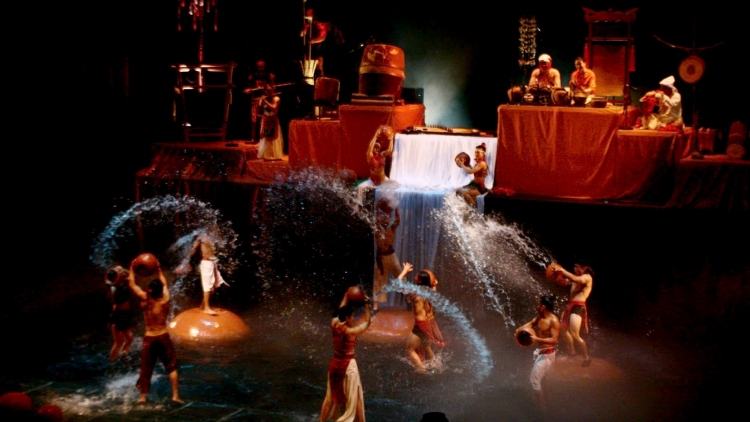 Chum show: Tơdrong oei sa joh ayŏ joăt joe sơ̆ ki lơ̆m tơdrong pơgơ̆r joh ayŏ chăl hle