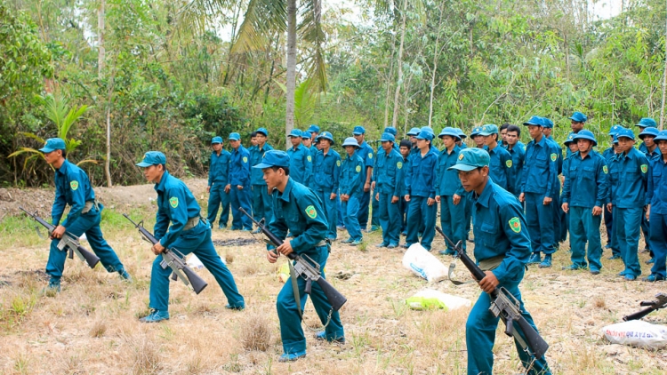 FẤN CHÈN PANG CHỎI MẤƯ HẨƯ DÂN QUÂN TỰ VỆ