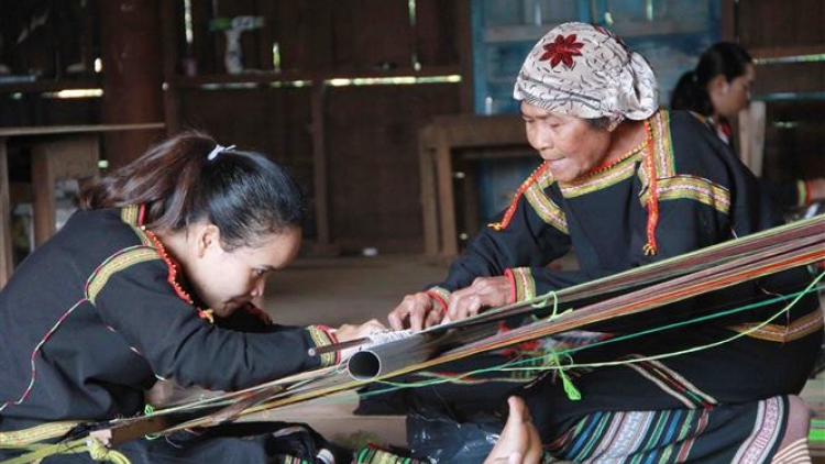 Bài ca Phụ nữ Việt Nam