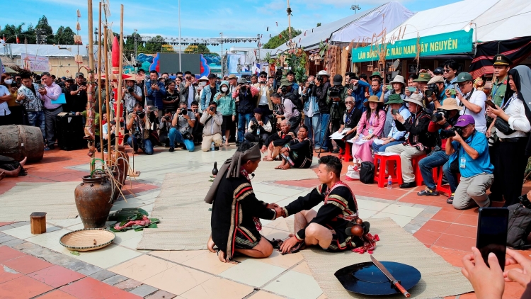 Ƀòn lơgar lơngăp lơngai