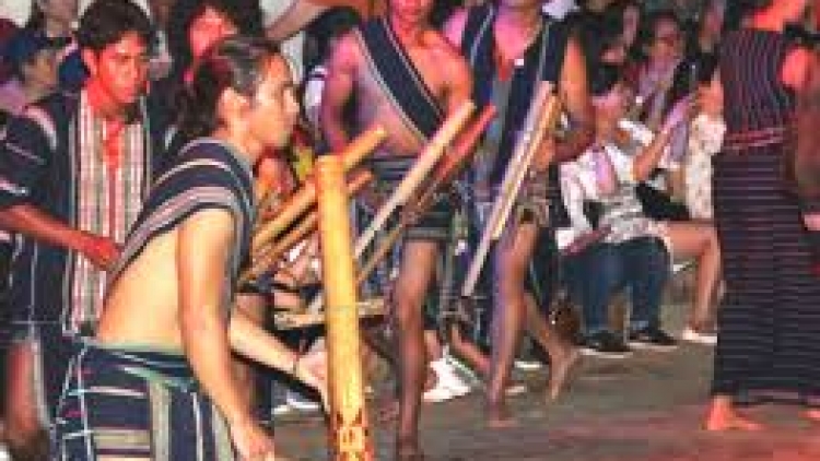 Bơto bơtê cau lòt lơh broă ngài