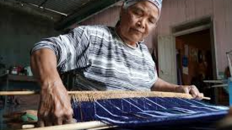 Bơto bơtê cau lòt lơh broă ngài