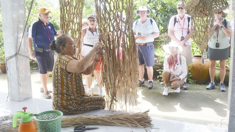 របរត្បាញអង្រឹង – កន្លែងរក្សាព្រលឹងស្រុកភូមិ