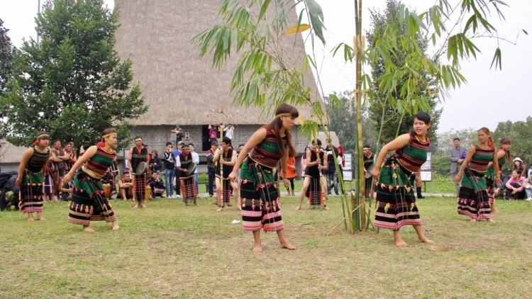 Nùs nhơm ùr ơruh dê