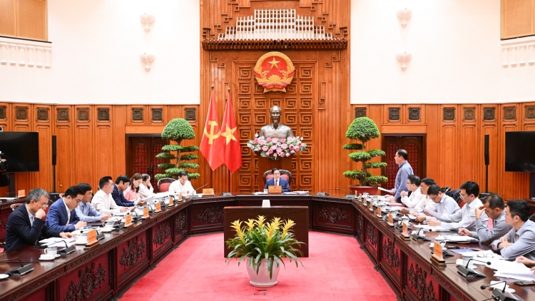 Thủ tướng: Mô an mô tŏng pring xăng tâm ăp nău tât.