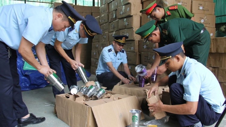 THẮN FẠT TÓI XÁU VIỂC LẲC PUÔN CÚA CÁI