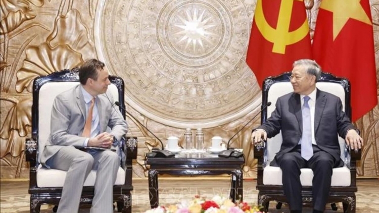 Tổng Ƀí thư ồng Tô Lâm wă Củ tịc mờ là Kwang Lam bồ dờng đơng lam Tập đoàn GE Vernova