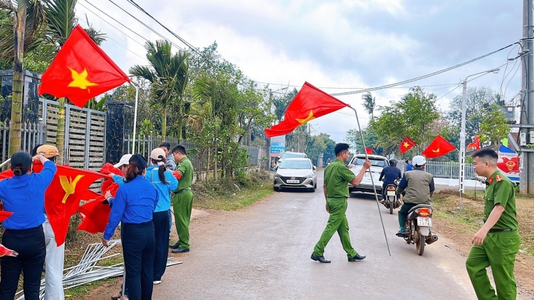 Droh rơtăm Dak Lak thăm pơtâng tối ‘na tâ phĭu