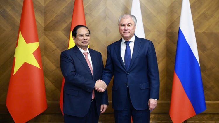 Khua knŭk kna Phạm Minh Chính bi tuôm hŏng Khua kiă kriê Duma ala čar Russia 