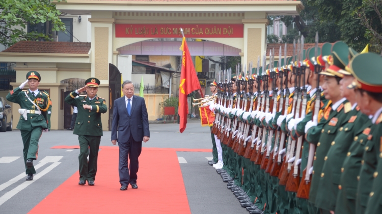 Khua gĭt gai Đảng Tô Lâm mđup brei mêđai Hồ Chí Minh kơ Binh chủng công binh