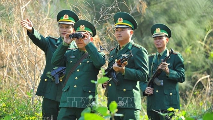 CHĂP HƠNH BỘ ĐỘI