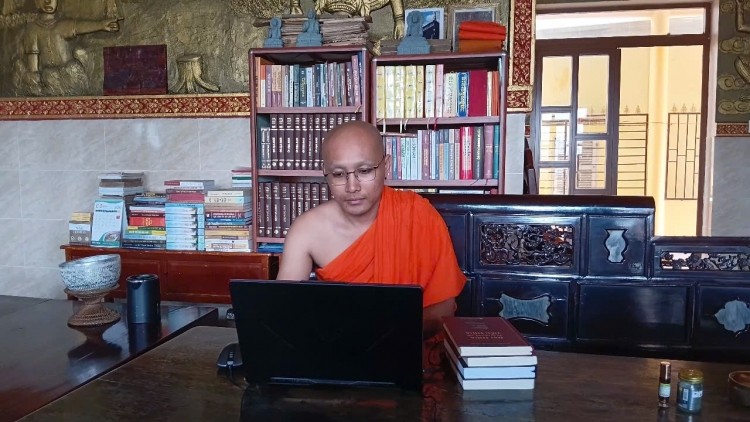 ឆន្ទៈឈោងឈានឡើងក្រោមដំបូលអារាមដ្ឋានបុរាណ