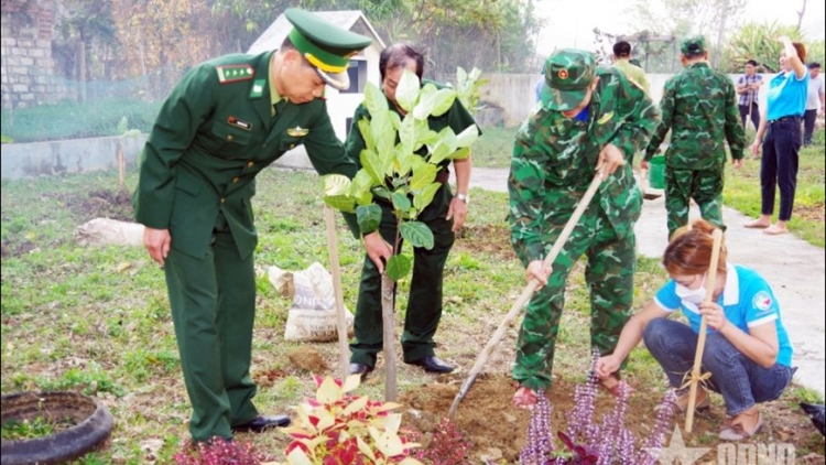 BỘ ĐỘI PIÊN PHÒNG PANG HƯA PỈ NOỌNG DÚ PIÊN CHÁI HẾT KIN