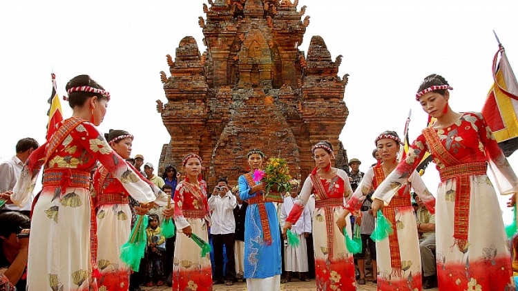 KADHA DAOH " THEI MAI - AI ĐỀN PHÍA XA" 