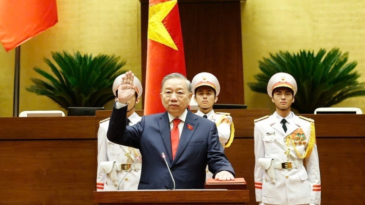 Khua mua pơ ala mơnuih ƀôn sang dêh čar ruah Khua git gai Ping gah ơi Tô Lâm ngă Khua mir sir 