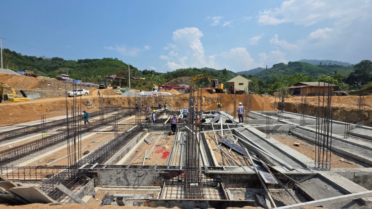 BHRỢ PA ĐÂH TRƯỜNG PHỔ THÔNG NỘI TRÚ CẤP TIỂU HỌC – THCS ĐHỊ CHR’VAL CA NOONG K’TIẾC ĐĂC PRING