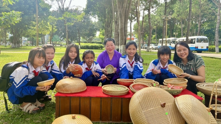 ĐƠƠNG C’KIR VĂN HÓA HUẾ TƯỚC ĐĂN LÂH LÂNG ĐHANUÔR GIA LAI