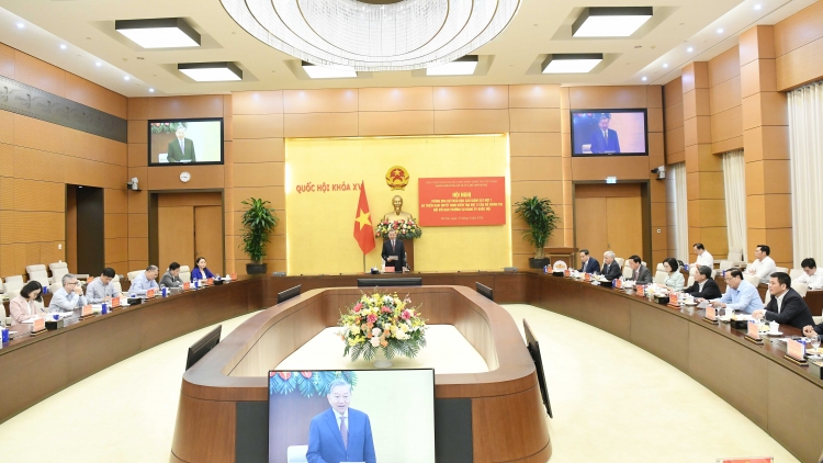 Đảng ủi Kuô̆k hô̆i mơdêk pêi pro tơdroăng pơkâ hneăng hôp má 14 ki tơbrê mơjiâng luât ƀă séa ngăn