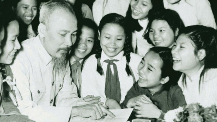 Bác Hồ sống mãi với Tây Nguyên