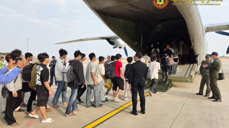 ពត៌មាន​ម៉ោង១៥