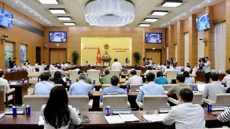 Củ tịc Quôk hội ồng Trần Thanh Mẫn đơng lam Dar pơrjum dơ̆ 56 Anih duh broă Lơh kơnòl broă sùm Quôk hội dê 