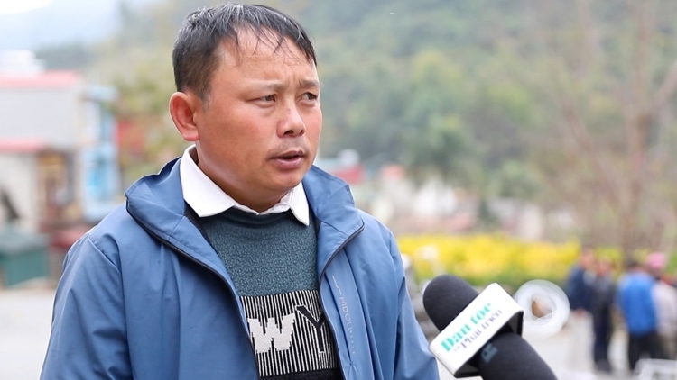 BÍ THƯ CHI BỘ PANG HƯA PỈ NOỌNG DÚ BẢN CỎN