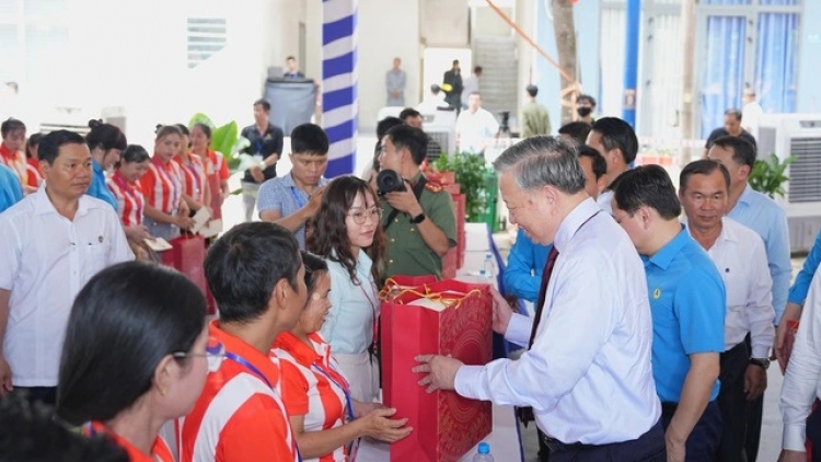 ពត៌មាន​ម៉ោង១៥