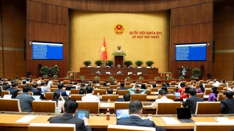 Quốc hội đă  n’hao rnoh nău geh mô sŏk soăy hao rlău 1 rmen prăk.