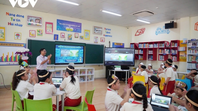 ANEK SAIH DI BAN RAYA HO CHI MINH TA-ENG DREI NGAK CHBOT, BAC MEGRU MENG AI