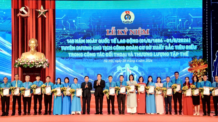 Chủ tịch Quốc hội Trần Thanh Mẫn râng rơh kahgĭt 140 năm Nar pah kan lam ntur neh.