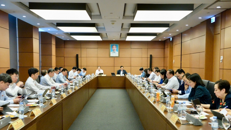 Quốc hội tâm nchră nkra rgâl Luật Ntop kơl pháp lý