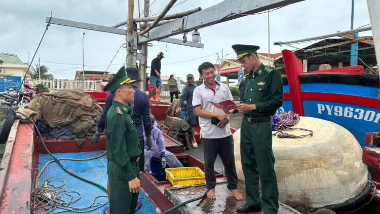 Càr Dăk Lăk lam lơh ală broă lơh kơryan ờ ai tras, kup phan tàm dà lềng tìs adat boh lam
