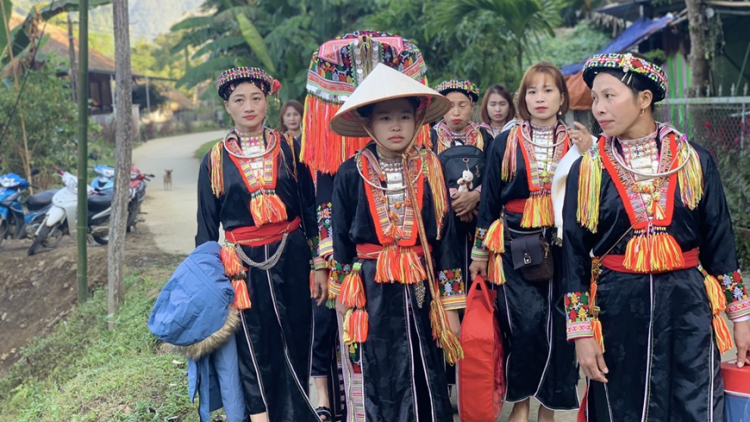Lầy tzình thzáng ca páo dung chủ nhật hoi 26/4/2026