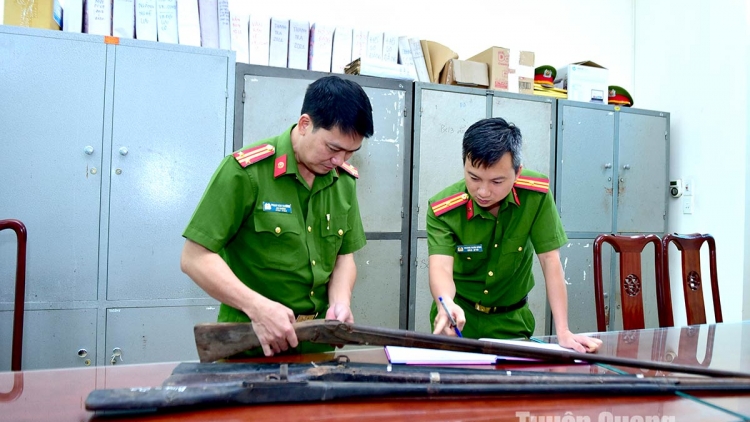 THẮN MAI MỪA DỦNG BẠI THÌNH CÚA SLIỂM, CÚA NGẢI MẨY THÉC