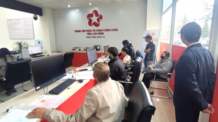 Lâm Đồng hiăng tơbleăng pêi 3 tơdroăng xúa ứng dụng kơxô̆ 