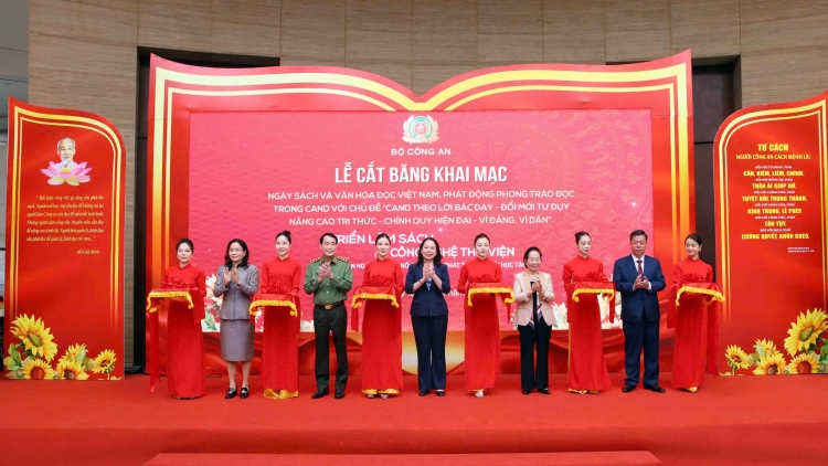 Groi Kruanh dak Võ Thị Ánh Xuân râng ntơm pơk Nar săm ƀŭt n’hanh nău way răk săm ƀŭt.