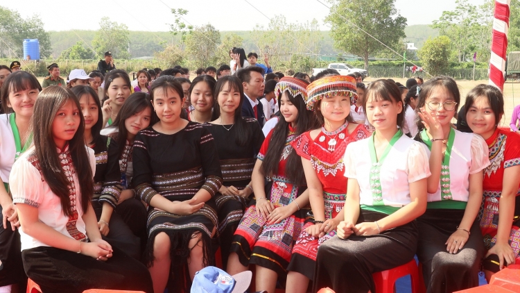 Quảng Ngãi pơtrut hmar man pơdong  hơdôm lu gưl ƀơi guai dêh čar