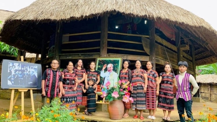 Bác Hồ sống mãi với Tây Nguyên