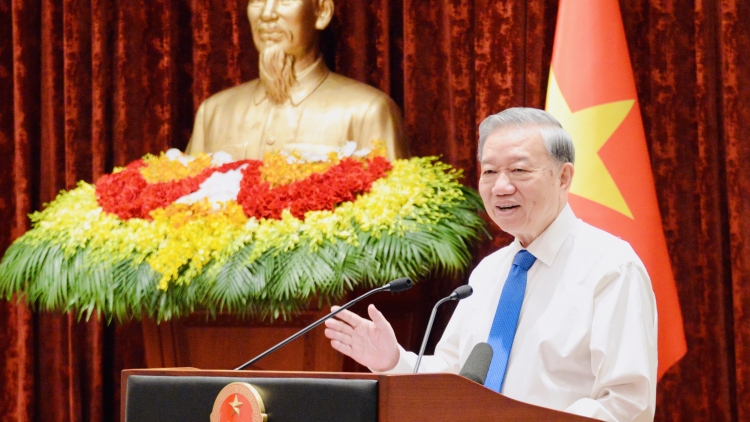 Tổng Ƀí thư, Củ tịc lơgar ồng Tô Lâm wă ală kra ƀòn, lam bồ ƀòn, cau chài, cau geh bơngă pin dờn tàm gùt lơgar