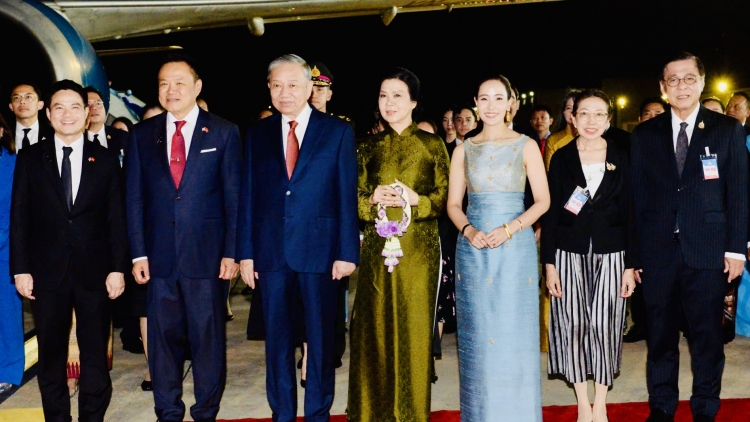 Tổng Bí thư, Kơdră teh đak bơ̆n Tô Lâm pơtơm 'măng năm tơmang Kơpal truh Singapore 