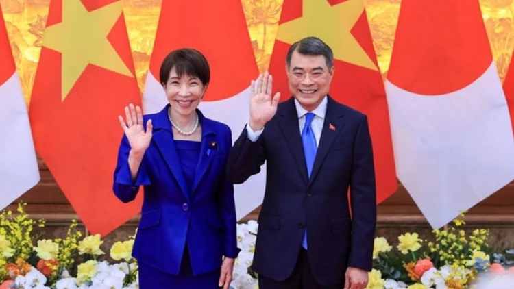 Thủ tướng lơgar Ñờk mò Takaichi Sanae tơn jơh niam bơnĕ dơ̆ lòt còp ngan ngồn lơgar Việt Nam