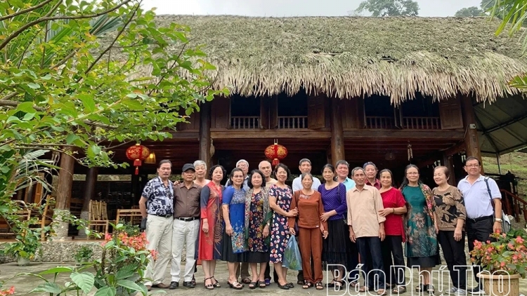 DƯƠNG ĐÔNG MẠY NGÒI CHỰC BẠI MÒN PÈNG QUỶ CÚA TẰNG NẶM MƯỜNG XUÂN SƠN (PHÚ THỌ)