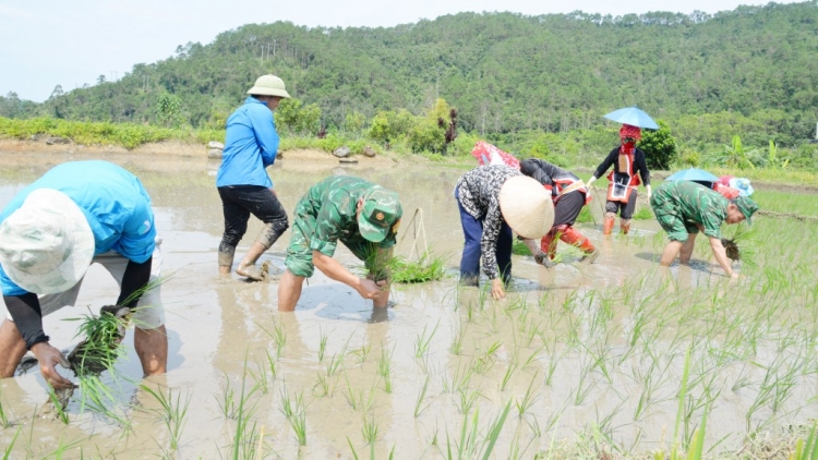 Hoành Mô – Làn gió mới từ chính quyền hai cấp và đột phá biên mậu