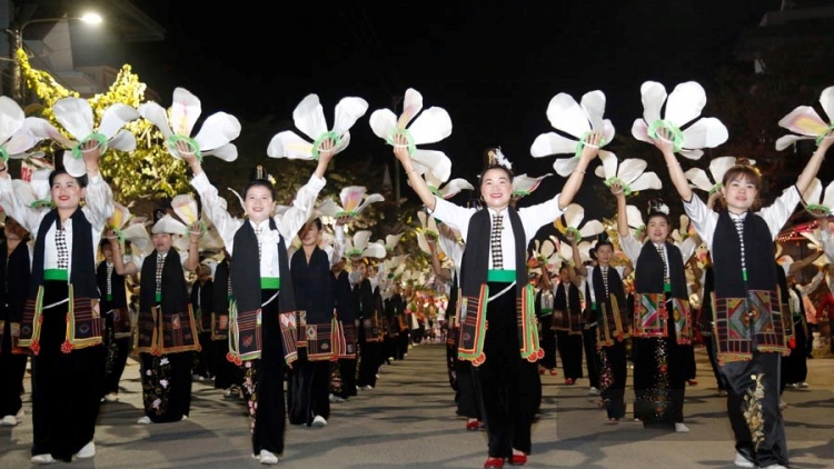 CHIẾN THẮNG ĐIỆN BIÊN