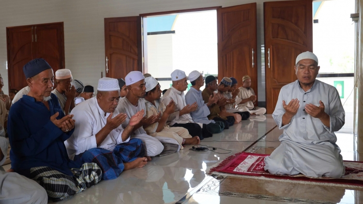 DUAH THAU BAOH PANUAC “KAN” DALAM SAP CAM