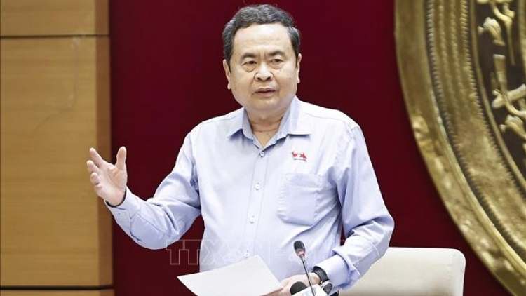CHU TICH QUOC HOI NGAK BRUK HAONG THUONG TRUC HOI DONG BANGSA