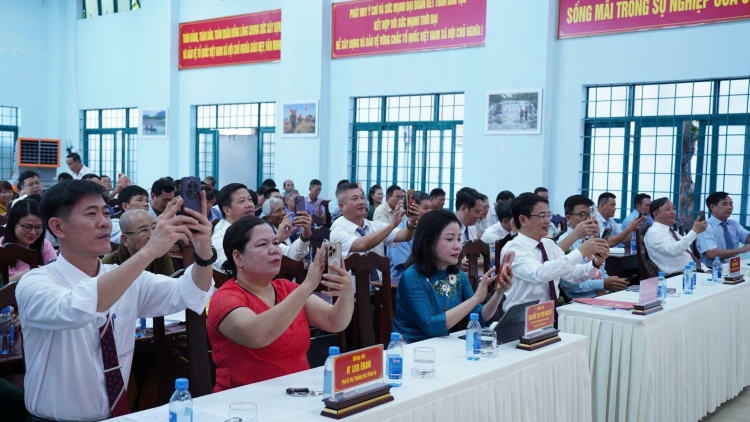 Minh phương tơ̆ Đăk Lăk pơtơm tơdrong jang “Tơdrong jang kơphô̆, tơdrong jang pơlei, teh maih adoi plang asong”