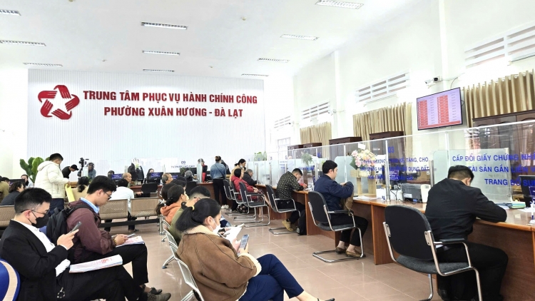 Lâm Đồng hơtŏk tơdrong tơplih hăm kơmăy sô̆ đơ̆ng rŏng 1 sơnăm bơ̆ jang kiơ̆ Khul kơdră pơgơ̆r tơring 2 tăl