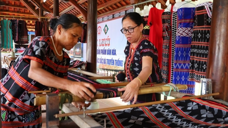 BÂC XA NAY BH’RỢ PR’HAY CHR’NĂP ĐHỊ T’NGAY BHIỆC BHAN ZÂP ACOON COH DA DING K’COONG THÀNH PHỐ HUẾ